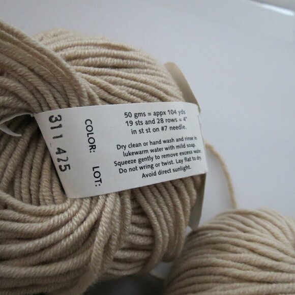 🛒 $8 - 4 Skeins of Reynolds Paloma Yarn Lambs wool & Microfiber #1874 - Picture 5 of 5